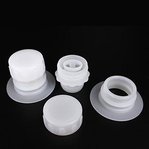 Pour Cap Bag-in-Box Package a screw cap and secondary tamper-evident plug FD022